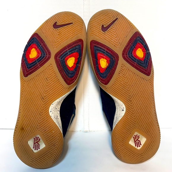 Kyrie 3 size 12 Obsidian/Metallic Gold Summit White - Picture 10 of 12